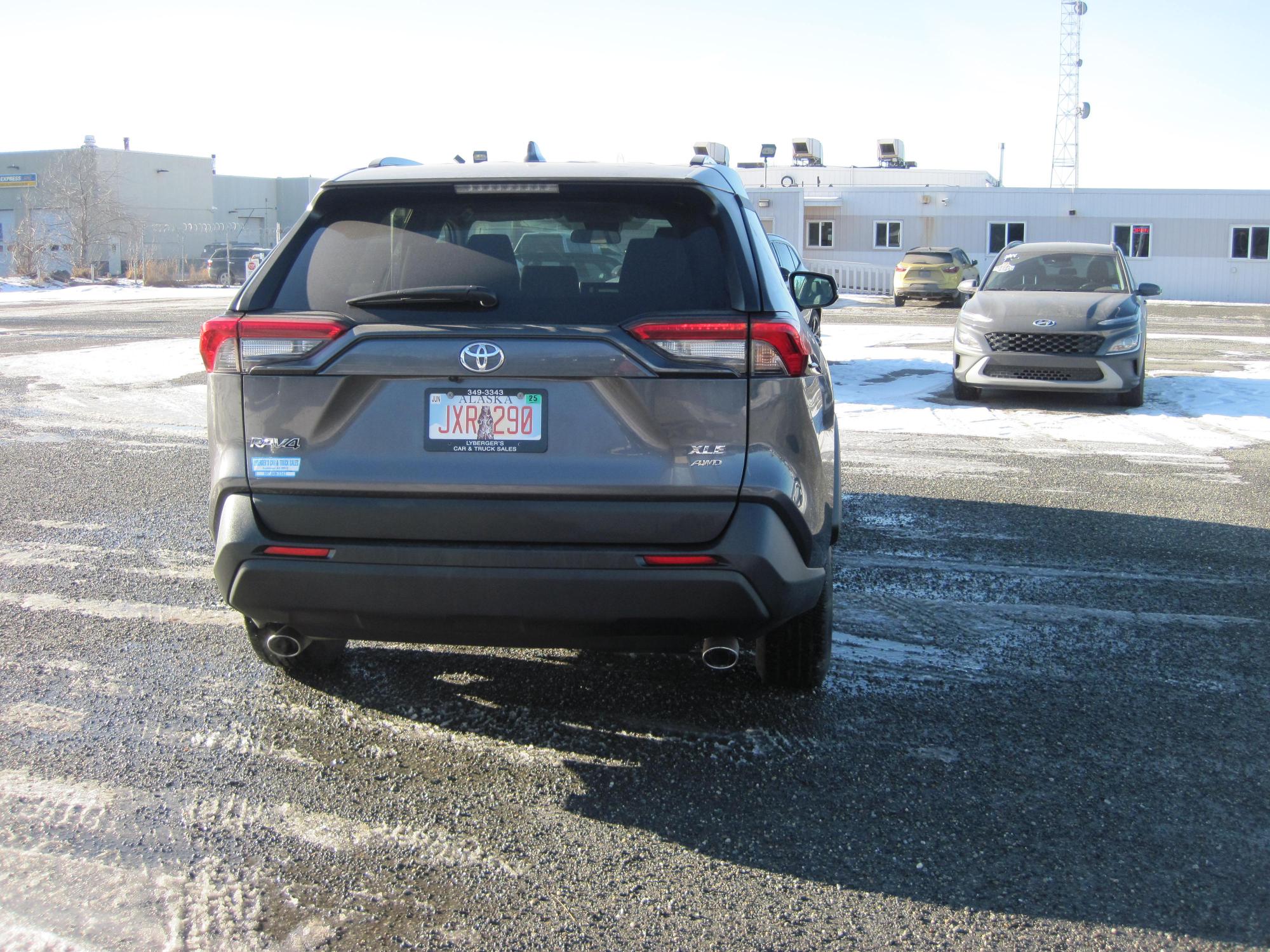2023 Toyota RAV4 - 2T3P1RFV8PW374493 - Image #3